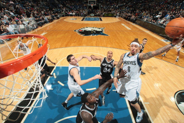 包含森林狼队全队合力，完成绝地逆转惊险胜利！的词条