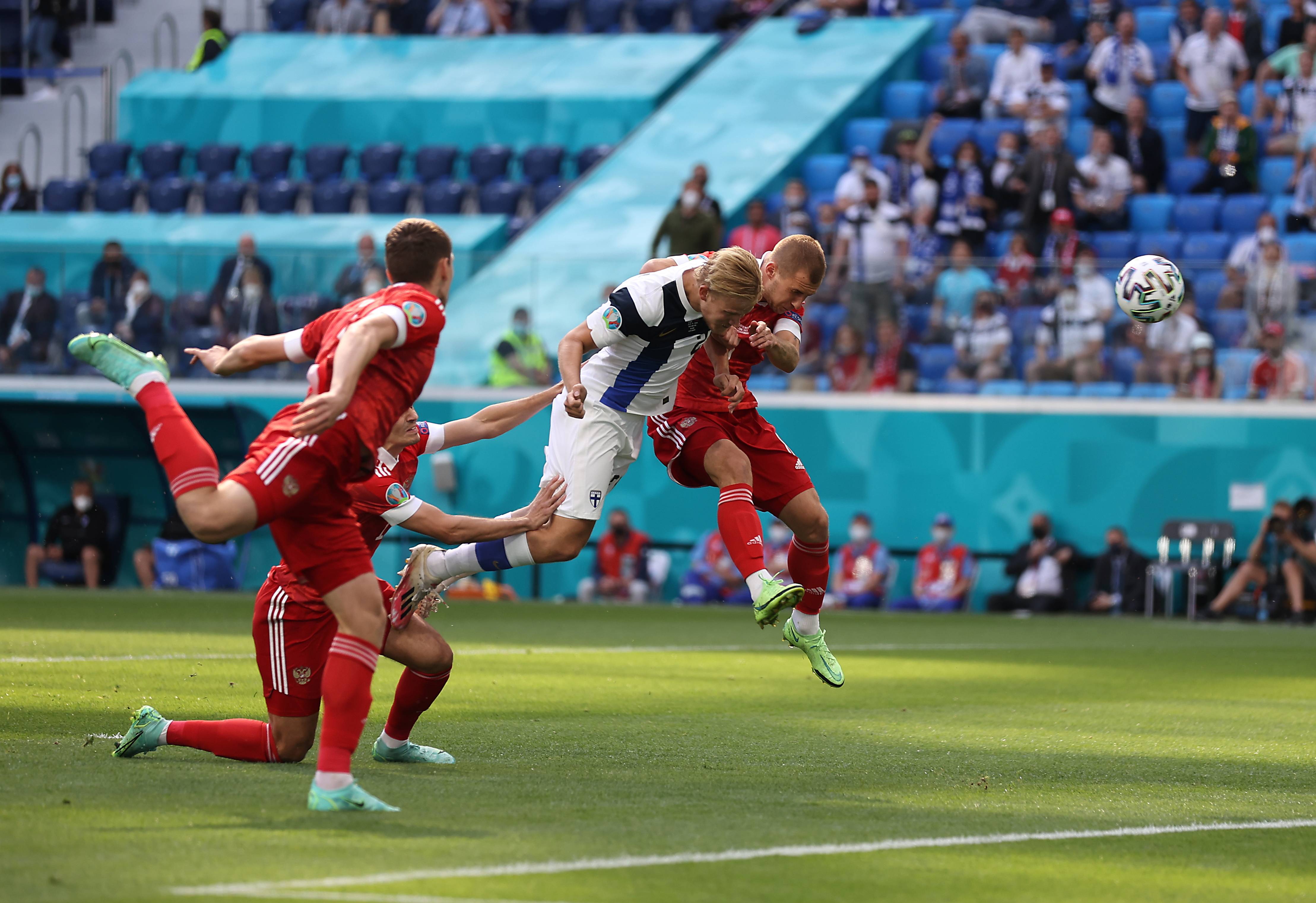 芬兰队在压力下实力出众，成功晋级欧锦赛决赛阶段的简单介绍