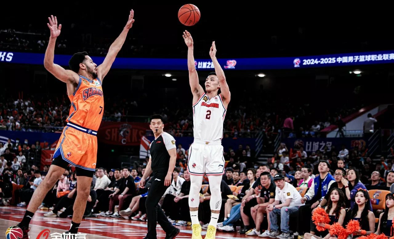 上海篮球赛最新情报来袭,广东队逆袭胜利的简单介绍 上海篮球赛最新情报来袭,广东队逆袭胜利的简单介绍