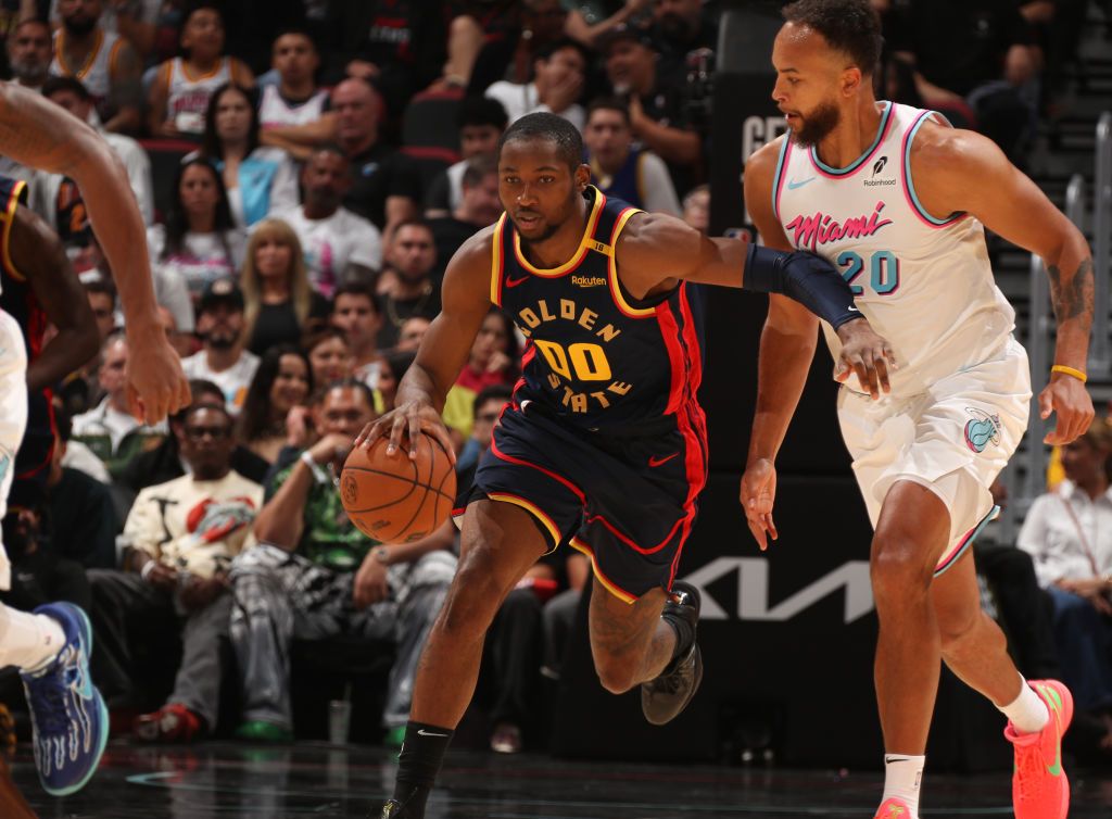 热火惨败开拓者，巴姆连续两场20+得分