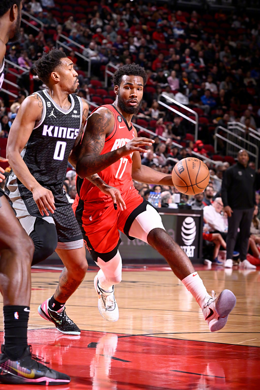 国王客场赢球,霍尔盖特26分5助攻 国王客场赢球,霍尔盖特26分5助攻