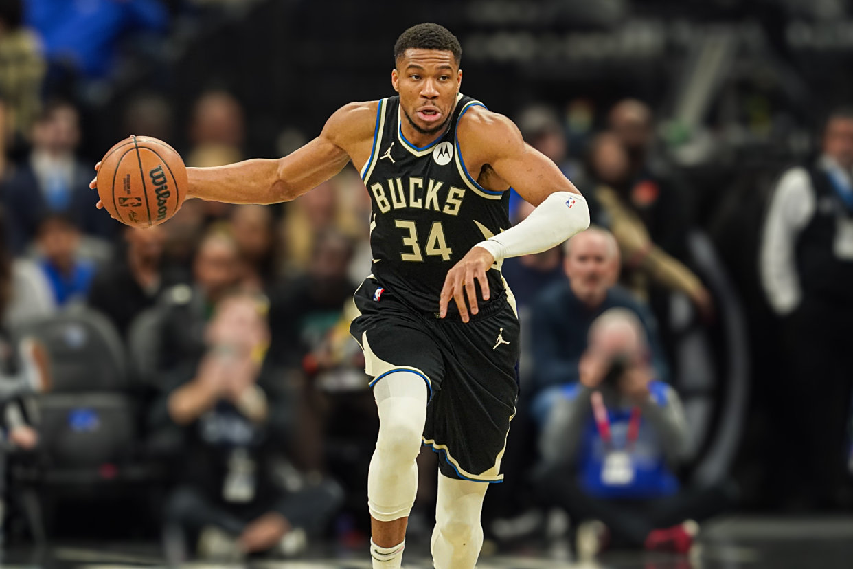 雄鹿大胜热火,字母哥狂砍40分 雄鹿大胜热火,字母哥狂砍40分