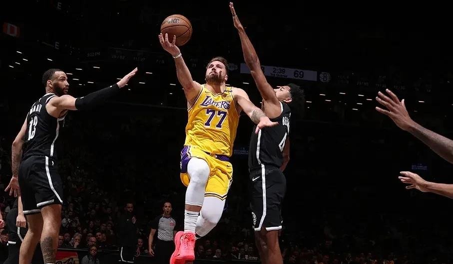 开拓者擒尼克斯，迎来三连胜