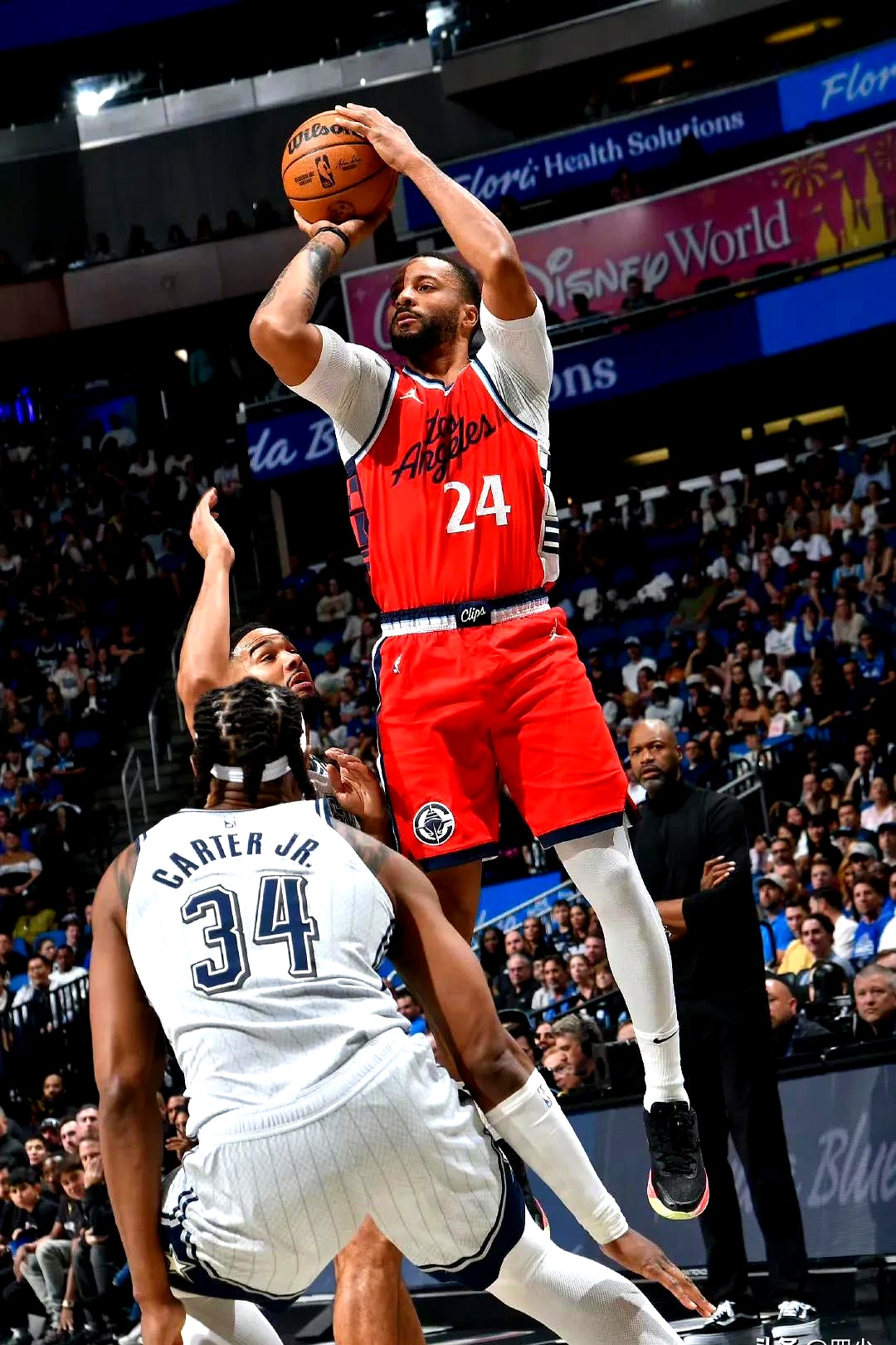 快船击败雷霆，取得关键胜利！